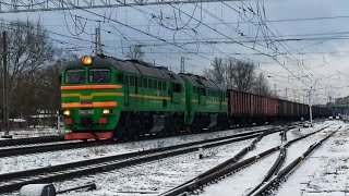 2M62U-0008 with loaded coal cars moving out from Jāņavārti freight yard to Bolderāja