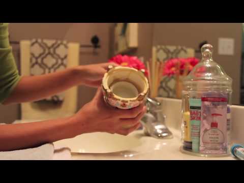 DIY How to replace murky water in water globe! DIY How to replace murky water in water globe!