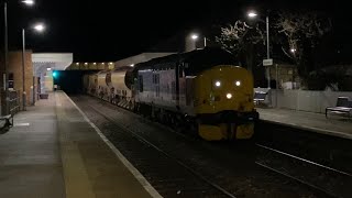 37425 TnT 37402 DISTANT THRASH - 6P01 Engineers passing Wymondham 06/04/2021