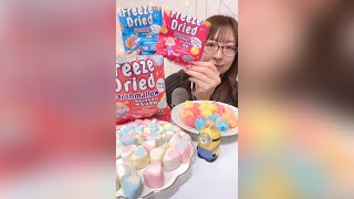 【ASMR】ダイソーのフリーズドライグミとフリーズドライマシュマロ食べてみた！