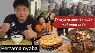 UNDANG ORANG  KE RUMAH UNTUK MAKAN MASAKANKU TERNYATA MEREKA  SANGAT MENGAGUMI MASAKAN INDONESIA