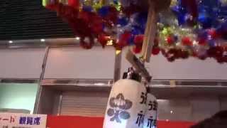 ２０１４年１０月１１日　大手筋商店街　花傘パレード観覧席の前で♪♪