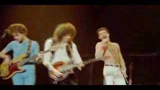 Queen - Rock Montreal - Dragon Attack/Now Im Here (Reprise)