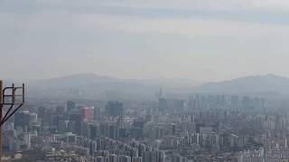 봄에 등산하기 좋은 #인왕산 2탄. The #view of the refreshing #landscape and Inwangsan Mountain's #peak.