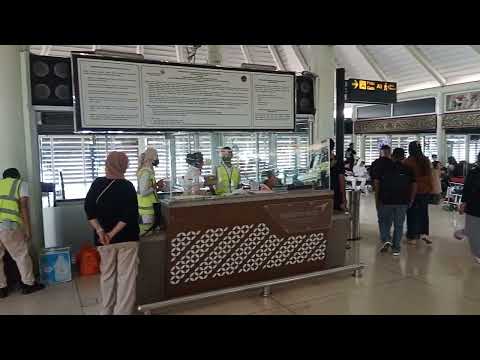 Suasana Di Ruang Tunggu A1 Bandara Suta - YouTube