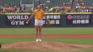 稻村亞美開球 飆出104公里