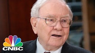 Economists Don't Make Money Buying And Selling Stocks: Warren Buffett | CNBC