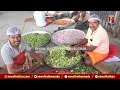 chamundeshwari temple ಚಾಮುಂಡಿ ಬೆಟ್ಟದಲ್ಲಿ ಭಕ್ತರಿಗಾಗಿ ರೆಡಿಯಾಗ್ತಿದೆ ಬಗೆಬಗೆಯ ಖಾದ್ಯಗಳು.. mysuru