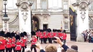 Changing the guard,London, Duke of York's March