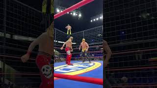 #CMLL SuperSlow: Neón