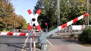 Schließvorgang WSSB- Bahnübergang Blankenfelde