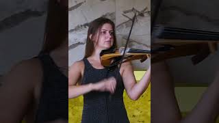 Cool classics performed by a beautiful violinist!! #Shorts