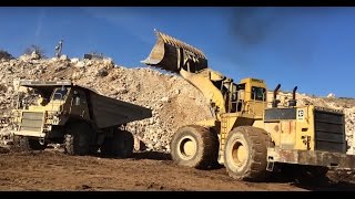 Caterpillar 992B Whell Loader - Loading Cat 775B Dumper