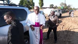 @Diocesedekolwezi : No comment, visite pastorale de Mgr Richard Kazadi à la cité Diur.