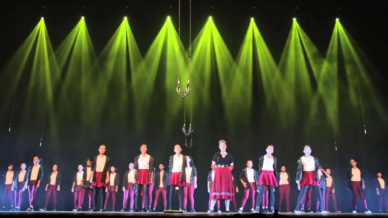 B-dazzled 2015 - Bowen Show Choir - YouTube