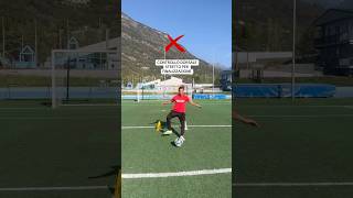 Migliora nel calcio ⚽️cura i dettagli 🧠 #calcio #football #soccer #skills #tutorial #goal