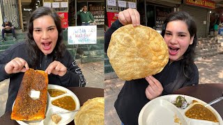 I tried Biggest poori @₹35 😱 Crispy Amritsari kulcha patty | kulcha puri in rajendra nagar