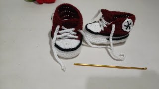 zapatitos a crochet para bebé tipo converse