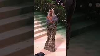 Kim Kardashian whittles her waist to extreme size on Met Gala 2024 red carpet #shorts