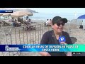 reja divide playas de la costa verde lucen oxidadas y algunas partes están regadas en la arena