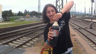 '' Cola und Mentos = EXPLOSION '' ( Mutprobe ) - ParkourJungs