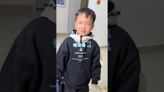 原来女生都是这样的，连幼儿园的小女孩也不例外！哈哈哈藍人类幼崽 熊孩子 童年趣事 童言童语