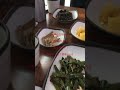 韓国済州島の鰻専門店です。ここでは鰻をカットしてお客様に提供します。もちろんおかずはおかわり自由です。 shorts korea jeju