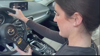 Bill would prohibit South Carolina drivers from holding phones while driving