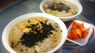 Banquet noodles that have customers lining up with the crazy flavor of the broth/Korean street food