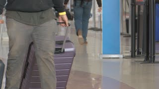 Tips on avoiding holiday traveling stress