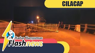 Kecewa Tak Kunjung Diperbaiki, Warga Tutup Jembatan di Nusawungu, Berlubang dan Besi Penghubung Pata
