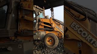 Ashok Leyland trailer unloading ke liye ja raha hai machine ke pass#short  #excavater