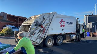 Republic Services Rear Loader in Turning Basin on Manual Trash