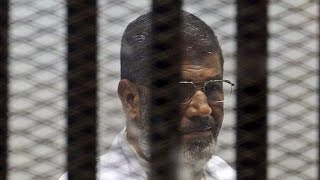 القضاء المصري يقر عقوبة السجن المشدد لمدة 20 عاما على الرئيس المعزول محمد مرسي