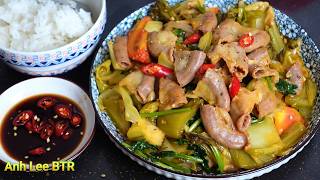 Tuyệt Chiêu Xào Lòng Heo DƯA CẢI: Đảm Bảo Gây Nghiện Cho Cả Nhà