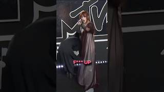 Chappell Roan gets MAD at photographer at the VMA’s…