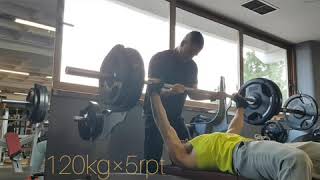 Chest training up to 140 kg