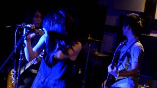 Gracenote - Minsan Lang Naman Live @ AMOS Cafe