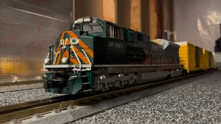 New Lionel Legacy UP 1983 The Western Pacific Railroad Takes its first train around the layout