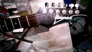 The broken neck Ibanez for repairs