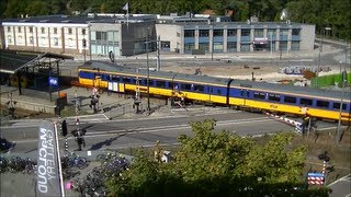 Spoorwegovergang Bilthoven // Dutch railroad crossing