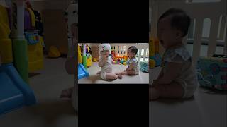 뚝뿔이 탄생 324일차 #쌍둥이쇼츠 #둥이 일상 #10개월 쌍둥이