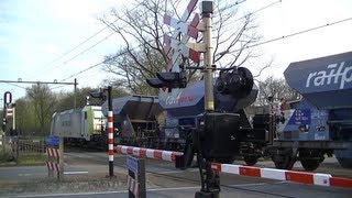 Spoorwegovergang Borne // Dutch railroad crossing