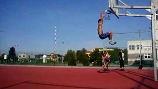 5'10'' ft -- 178 cm guy 10ft rim dunks