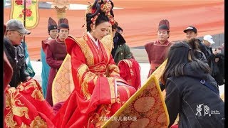 东宫：忘川夫妇大婚场景曝光，小枫穿红嫁衣美爆，却被头饰抢镜了