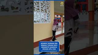 Moment Seorang Ibu Pekerja Tukang Sapu di Polda Mengintip Anaknya yang Sedang Apel Pagi #fyp #viral