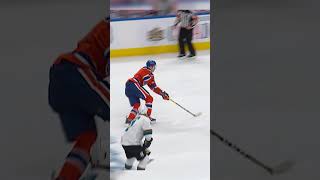 Connor McDavid First Career Playoff Goal 🚨 Ugly or Pretty?