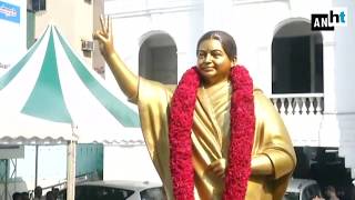 Watch: Jayalalithaa's statue replaced with a new one at AIADMK HQ after criticism