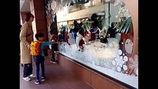 川越丸広クリスマスウィンドウ2016子供達　Maruhiro department store kids