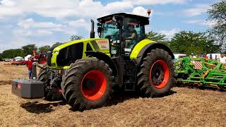 Трактор Claas 940 Axion и дисковая борона KRONOS